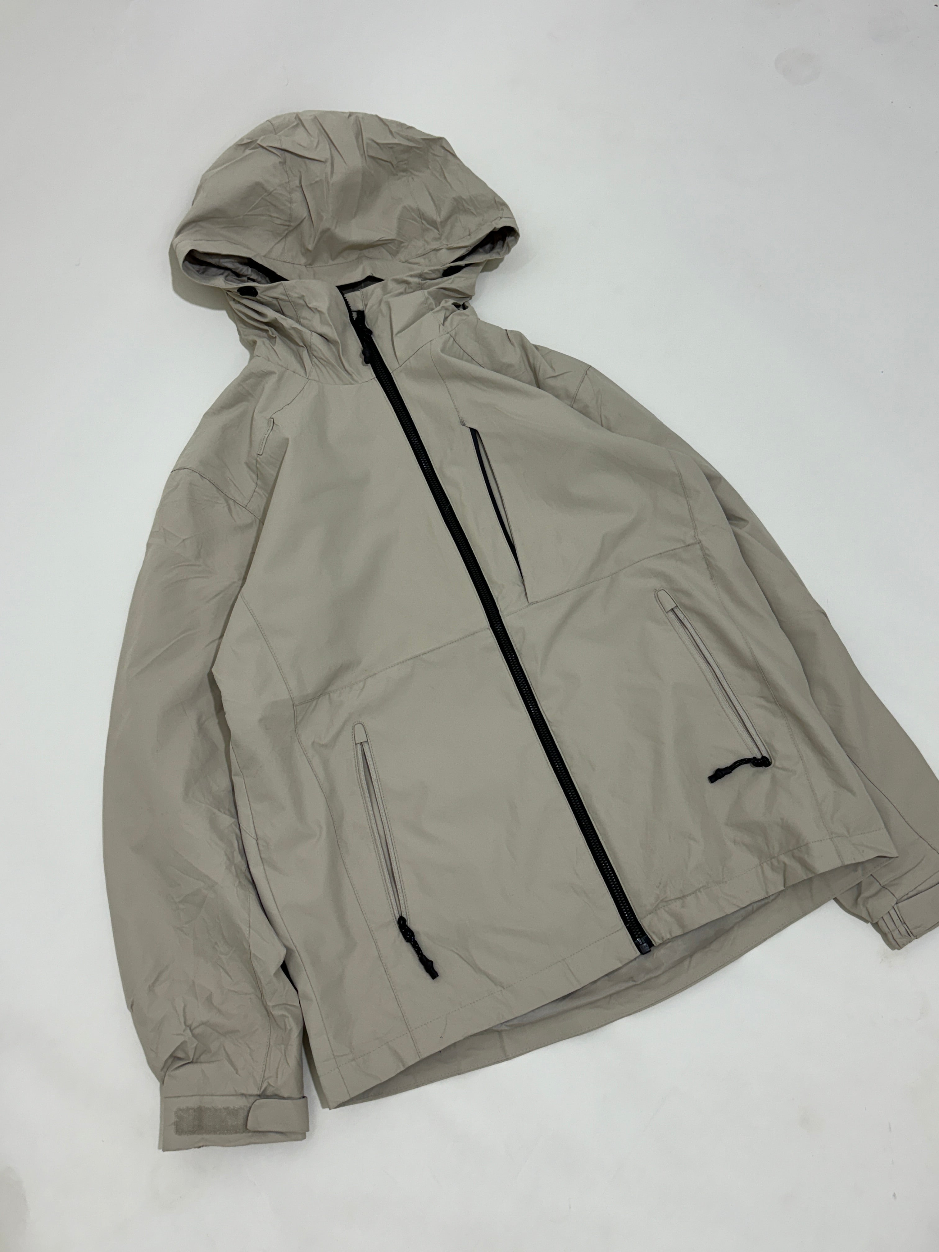 lightweight hooded jacket