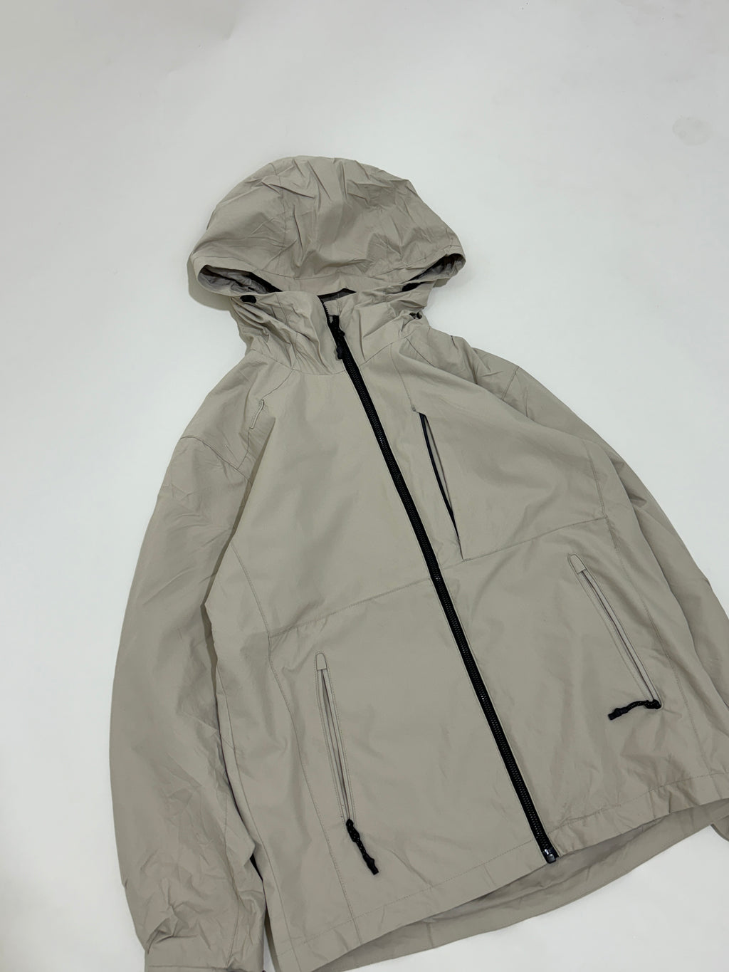 lightweight hooded jacket
