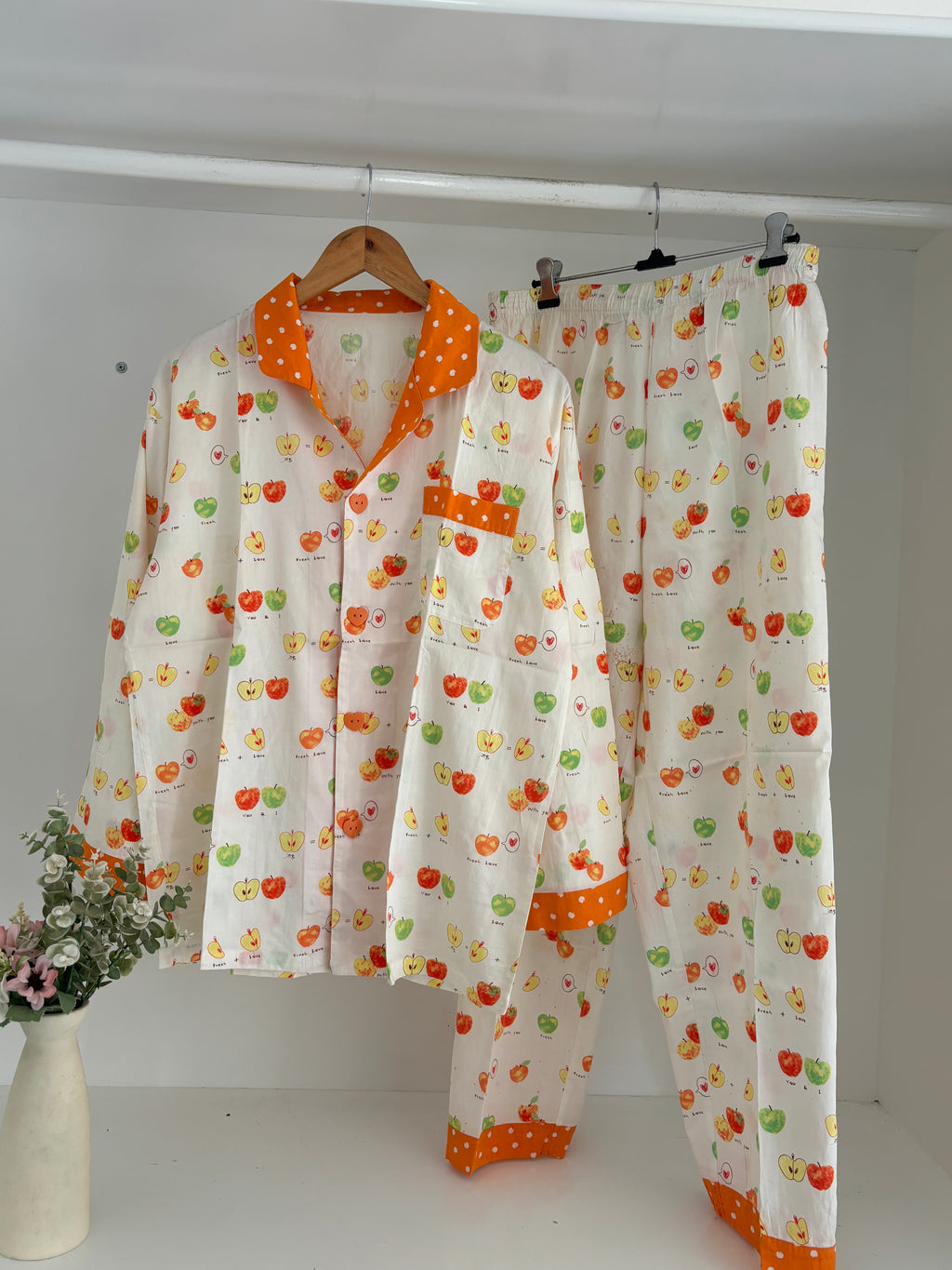 Apple pj