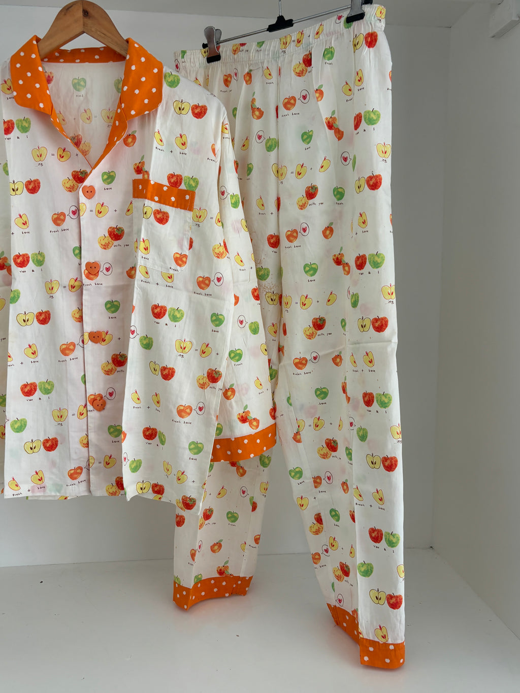 Apple pj