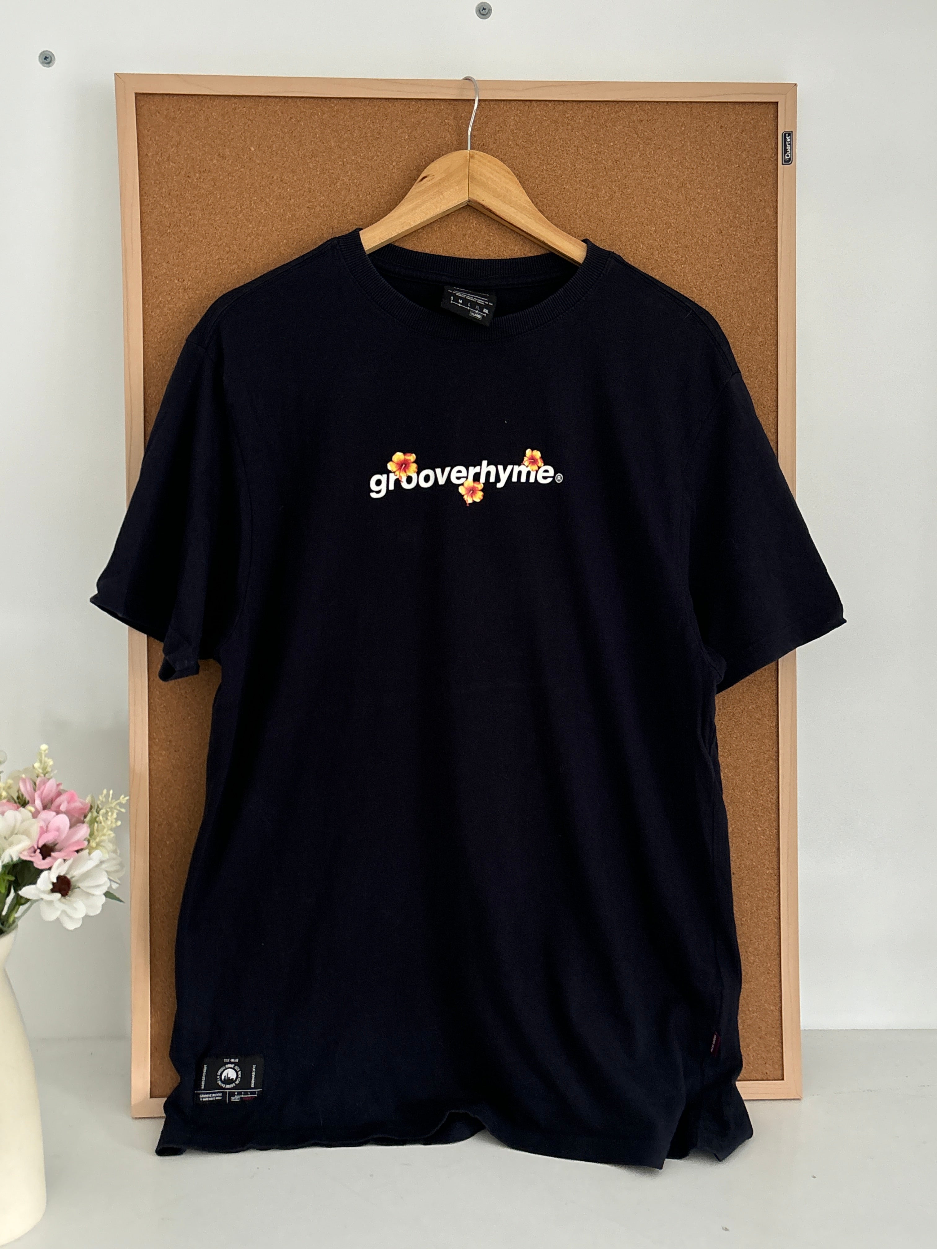 Groove-rhyme T-shirt