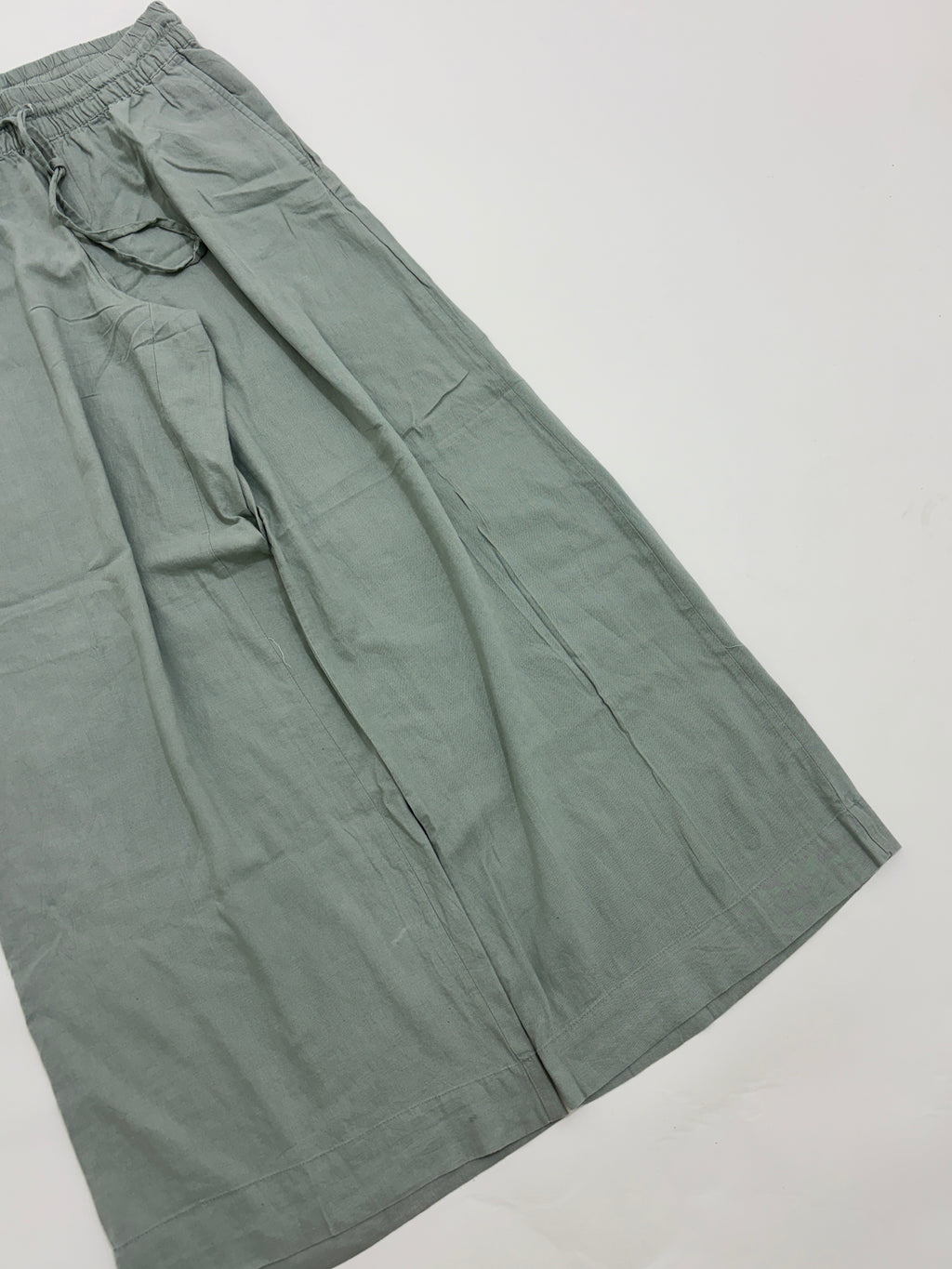 Green linen trouser