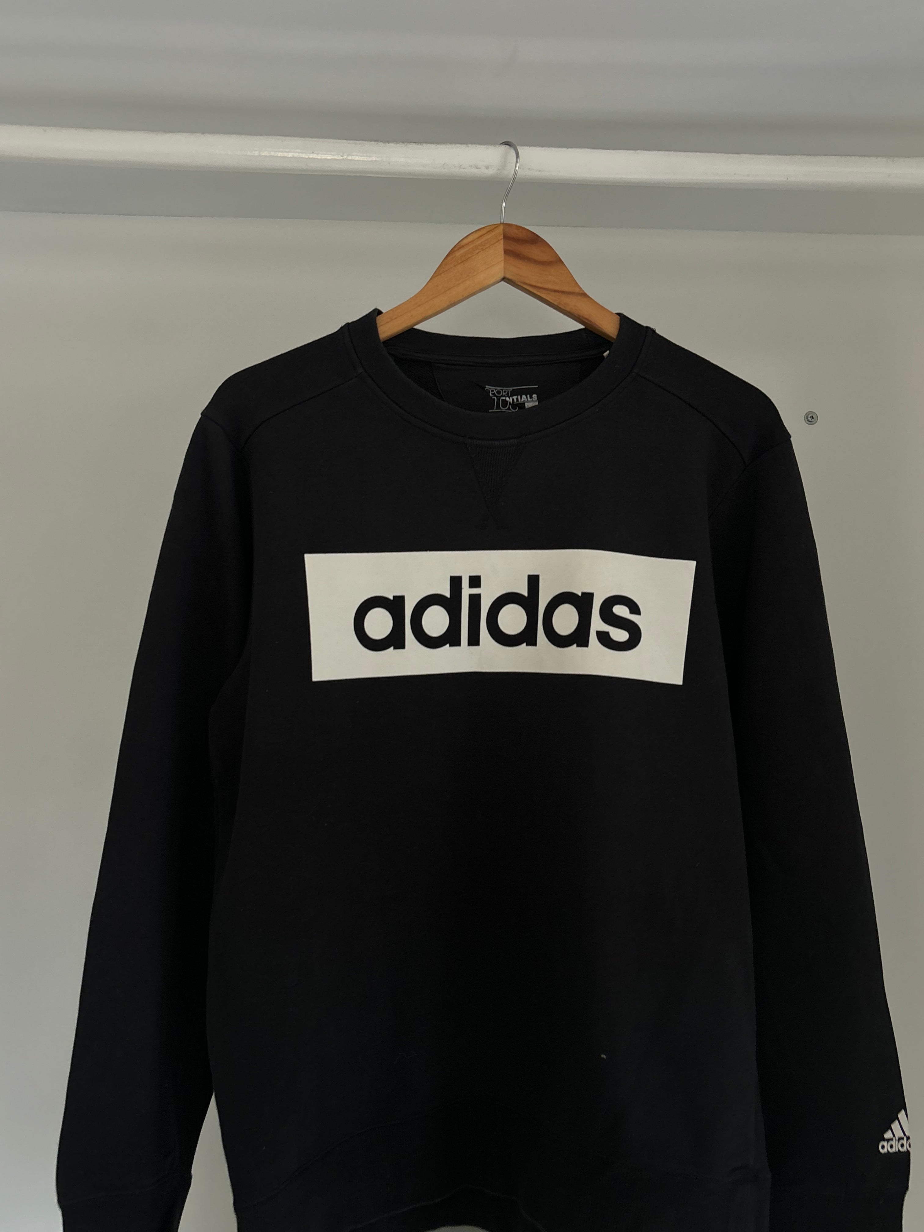 Adidas Sweatshirt