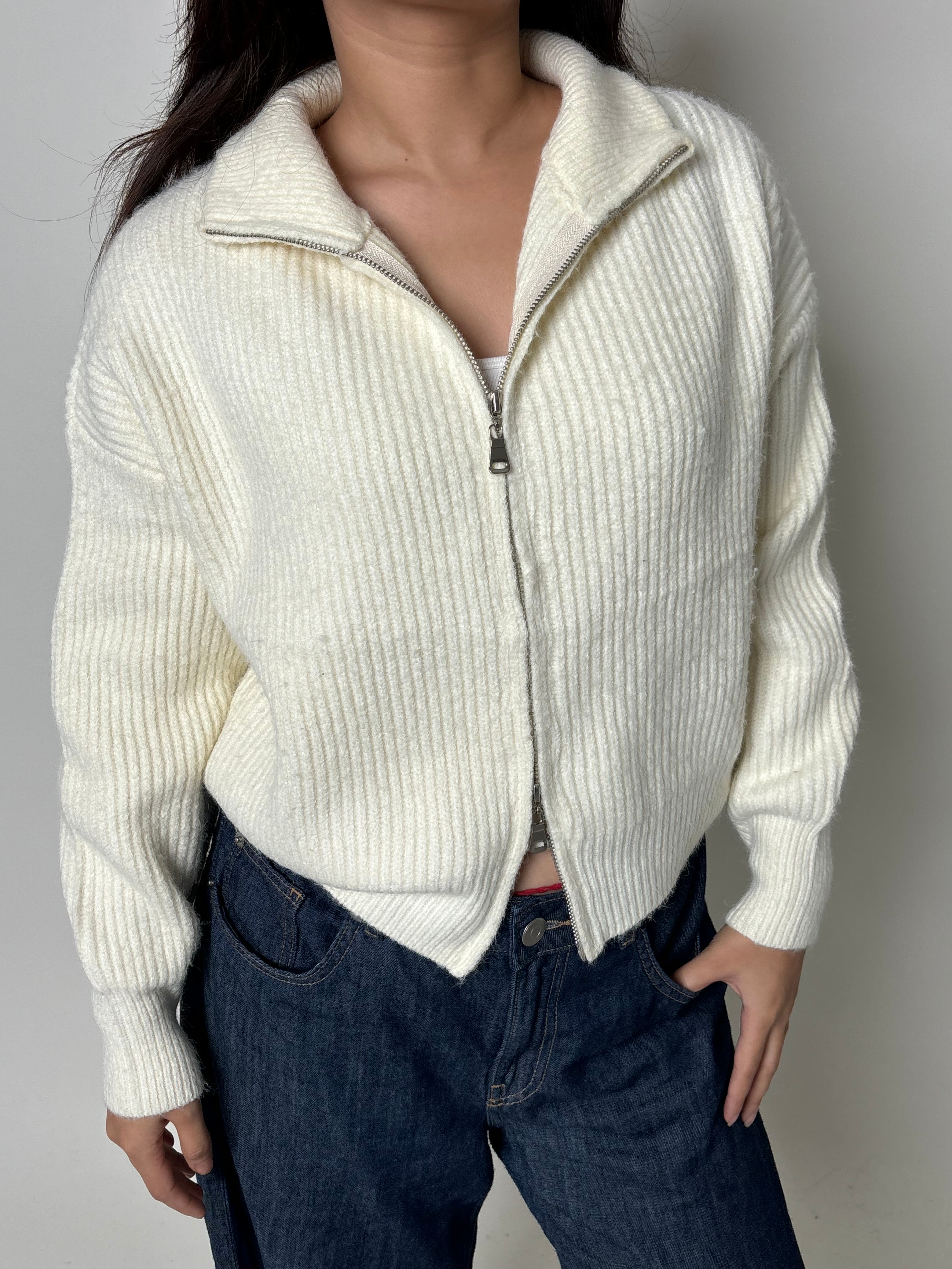 Full zipper sweater