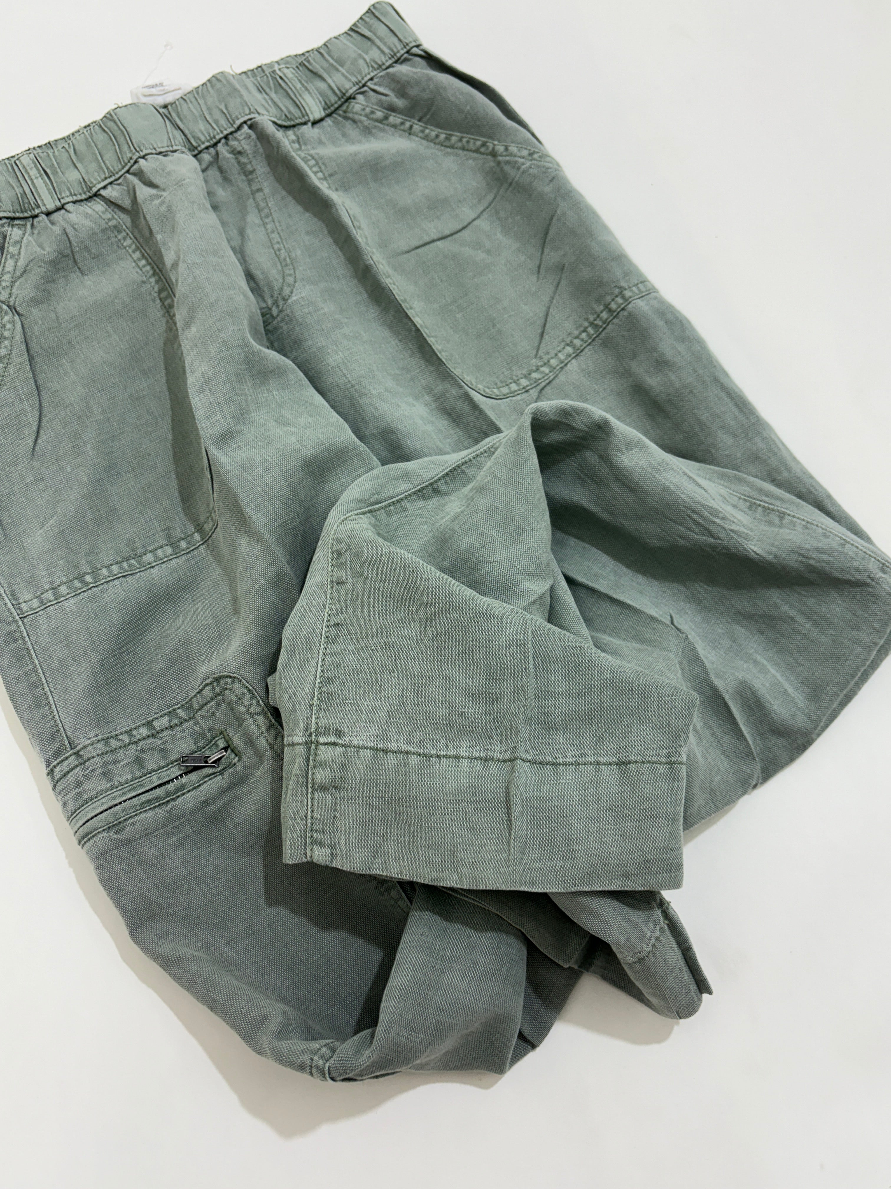 Green linen trouser
