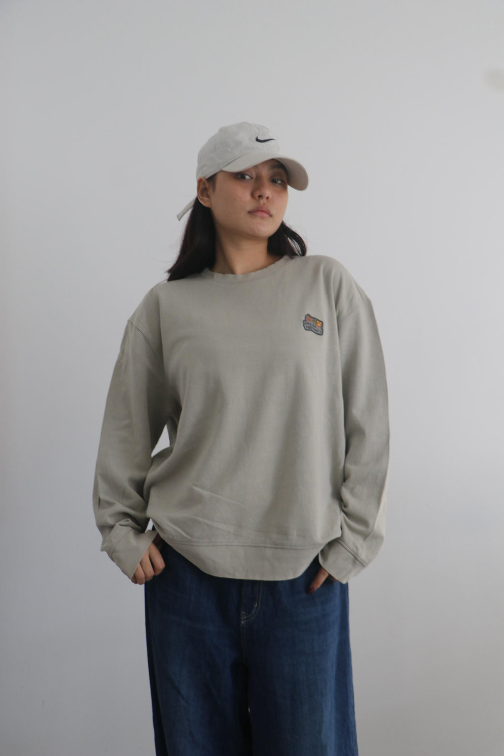 Sweatshirt